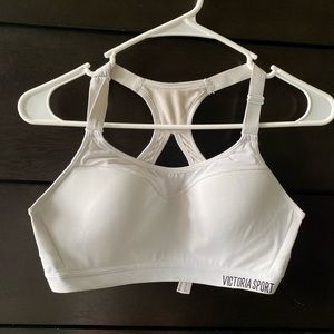 Victoria Secret Sport white sports bra size 34C / M